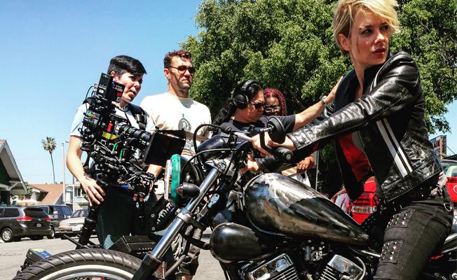 On set — (In)Visible